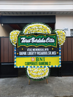 Papan Bunga Duka di Sawahan Timur