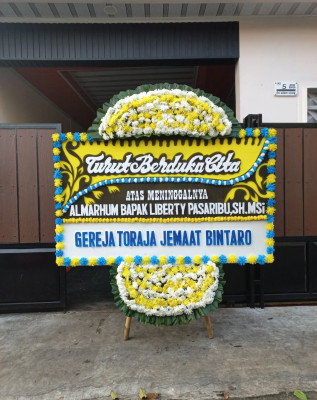Papan Bunga Duka di Sawahan Timur