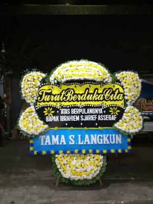 Papan Bunga Duka di Sawahan Timur